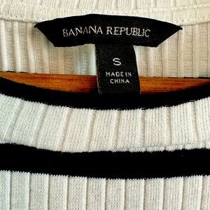 Banana Republic size small black and white stripped knee length dress